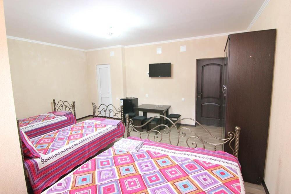 Brandhouse Hotel Bosteri Esterno foto